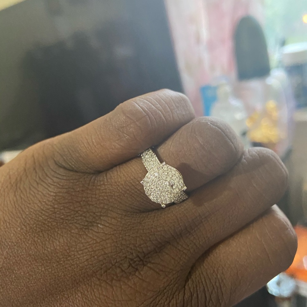 Silver Ring - Picture 2 of 4